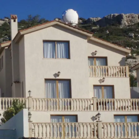 Xena Villa